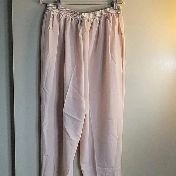 Maggie Sweet Elastic Waistband Pants 1X Petite Taupe - Picture 6 of 7